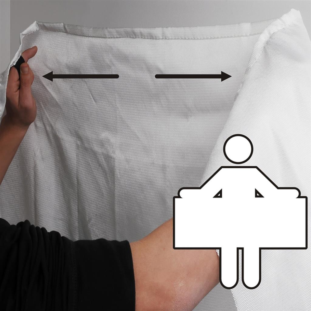 BBD130 Smartwares blusdeken 100 x 100 cm in handen