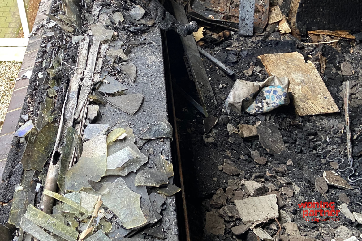 Brand in woning Overijssel met zware schade als waarschuwing waarom een brandveiligheidsinspectie via onze partners van Woningpartner nodig is om risico’s te voorkomen