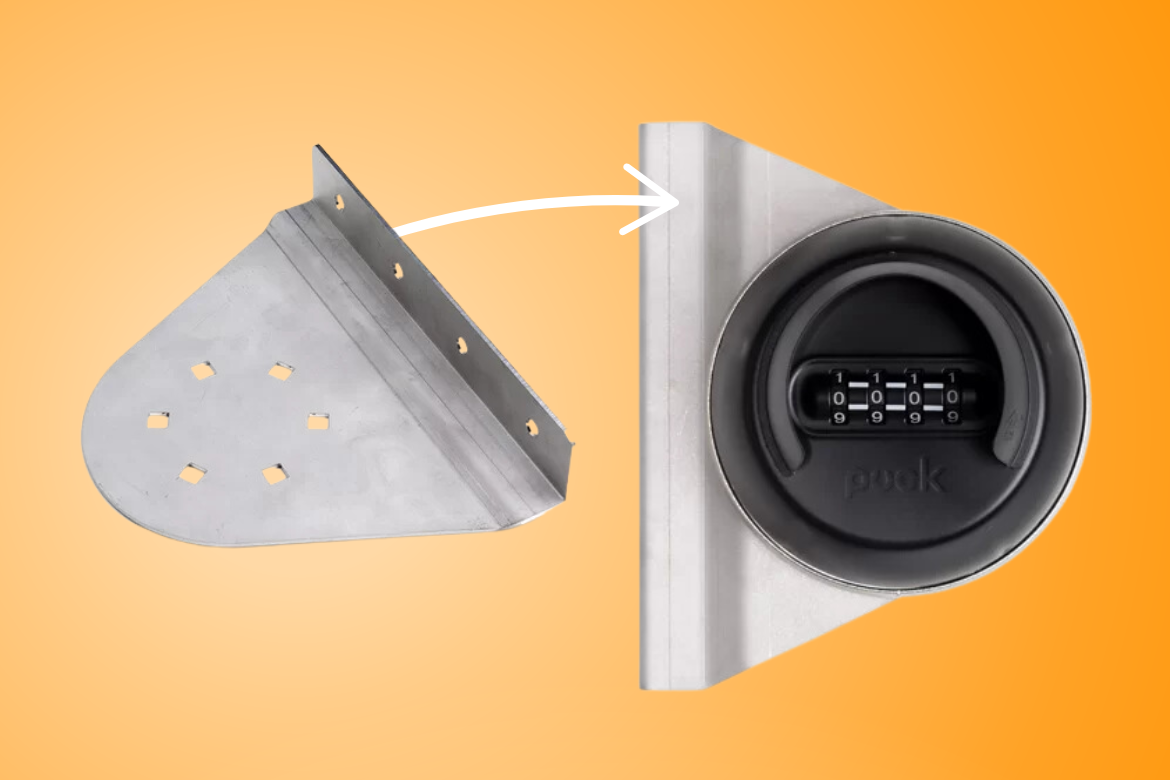 Puck Keysafe montagebeugel voor veilige plaatsing van de sleutelkluis op en aan een deur. Stevige RVS bevestiging voor woningen, zorginstellingen en corporaties